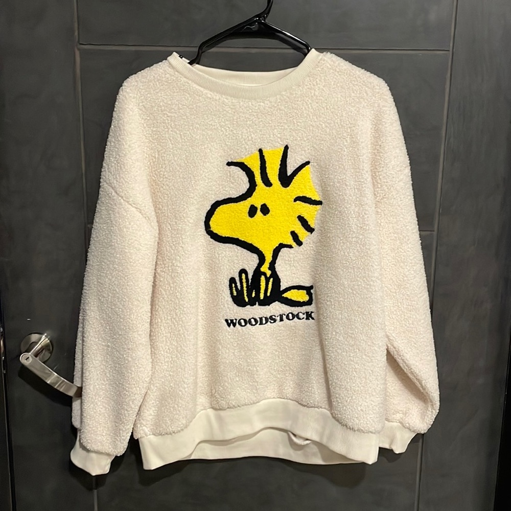 ❤️SOLD❤️Sweatshirt Size S/M